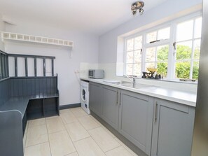 Dishwasher, high chair - Hall Cottage, Ovington (Richmond)
