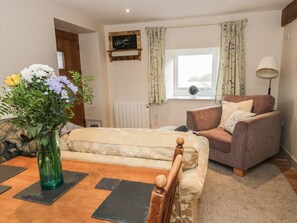 Living area - The Granary Loft, Bardsea (Ulverston)