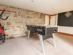 Games room - Castlewood Cottage, Skipton (Skipton)