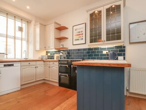 Dishwasher - Castlewood Cottage, Skipton (Skipton)