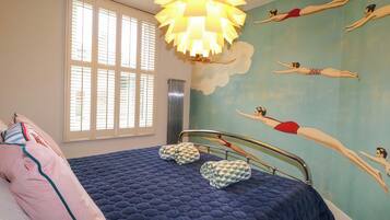 2 bedrooms, individually decorated, individually furnished, free WiFi