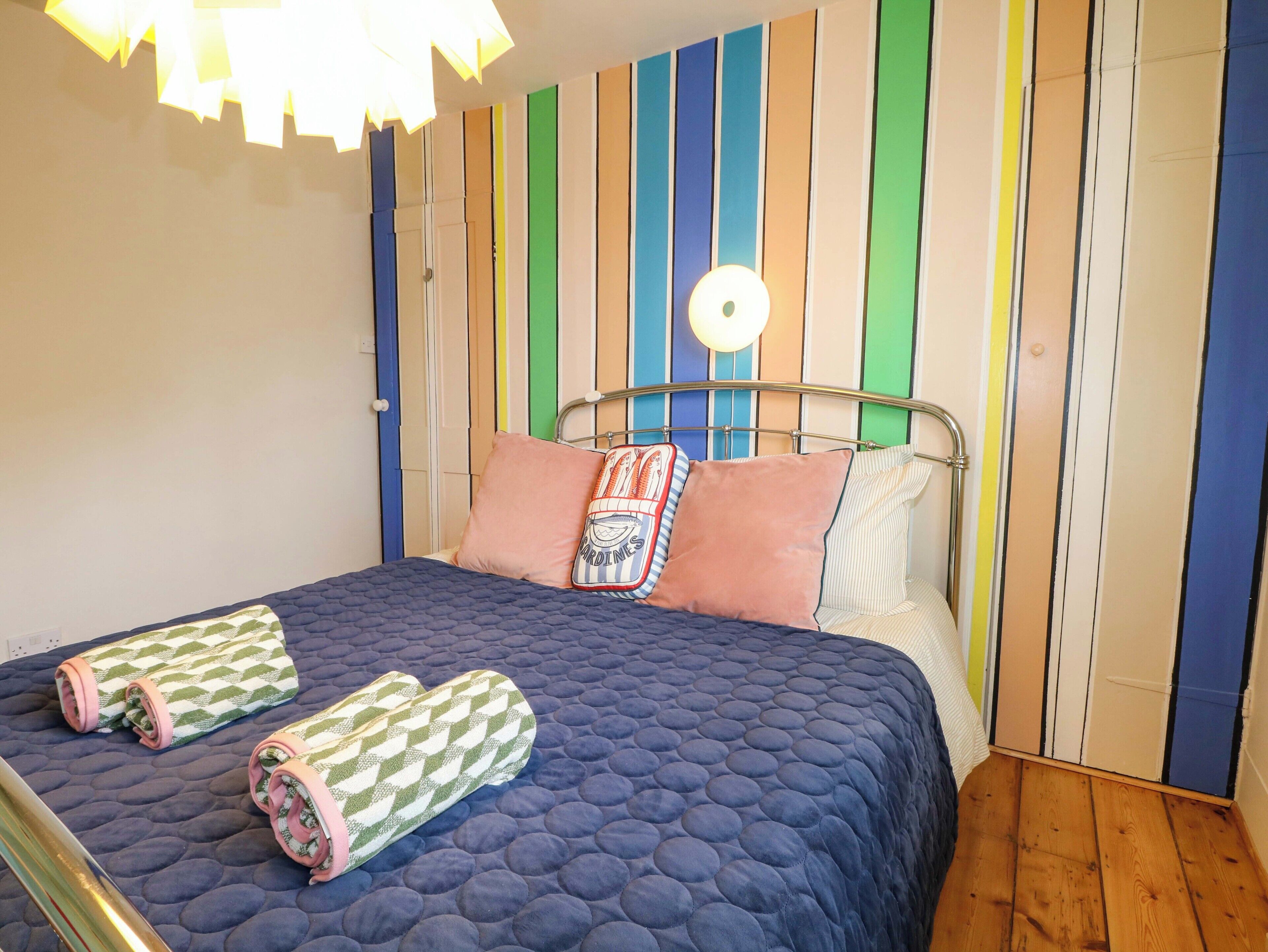 2 dormitorios, wifi gratis, decoración individual