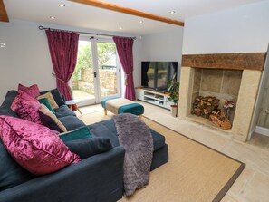 Living area - Black House Cottage, Ripponden (Sowerby Bridge)