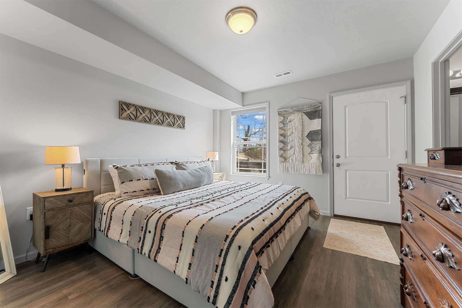 House, Multiple Beds, Hot Tub, Garden View (Trolly Inn) | 3 bedrooms, individually decorated, individually furnished