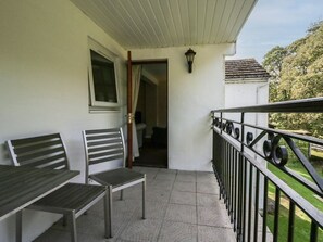Terrace/patio - Apartment 3, Keswick, Cumbria. (Keswick)