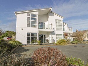 Exterior - Seaview in Benllech, Anglesey. (Tyn-y-Gongl)