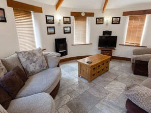 Living area - Charming Hideaway Retreat in Tintagel (Tintagel)
