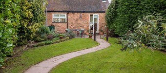 Abbey View Farm Cottage, Alton