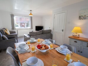 Dining - Dabbling Ducks, Ruswarp (Whitby)
