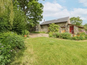 Exterior - The Shippon: A Cozy Retreat (Conwy)