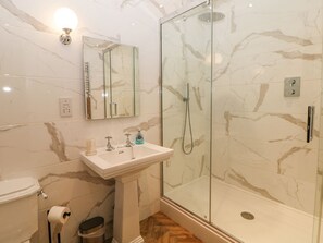 Shower - Spa House, Buxton, Derbyshire. (Buxton)