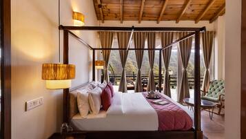Deluxe Villa, Hill View | Iron/ironing board, free WiFi