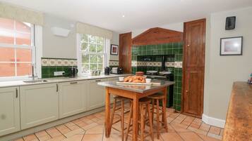 Dishwasher, highchair