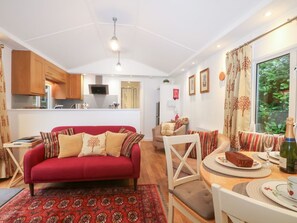 Living area - Charming Lodge 1 in Bolney, UK (Haywards Heath)