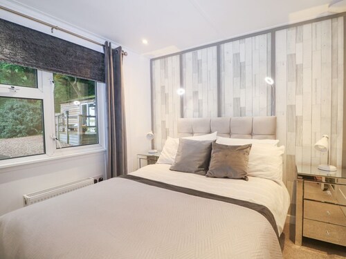 Charming Lodge 1 in Bolney, UK