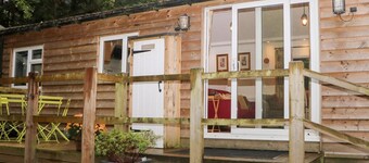 Charming Lodge 1 in Bolney, UK