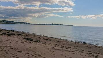Tæt på stranden