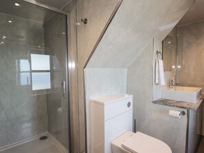Shower - The Laurels, Gardenstown (Fraserburgh)