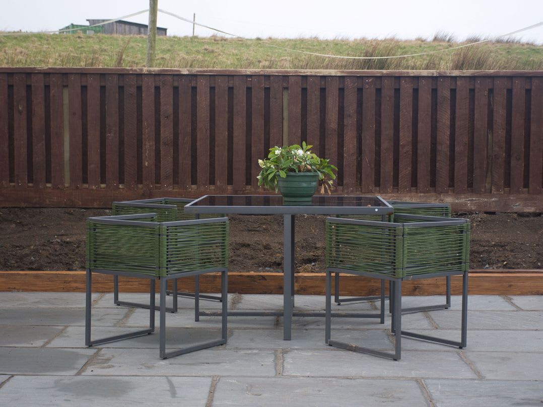 屋外ダイニングエリア