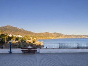 Property grounds - Cubo's Casa Nerja Roof Terrace / near beach / air conditioning / free wifi (Nerja)