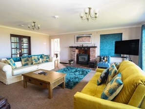 Fireplace - Beach Haven, is in Happisburgh (Norwich)