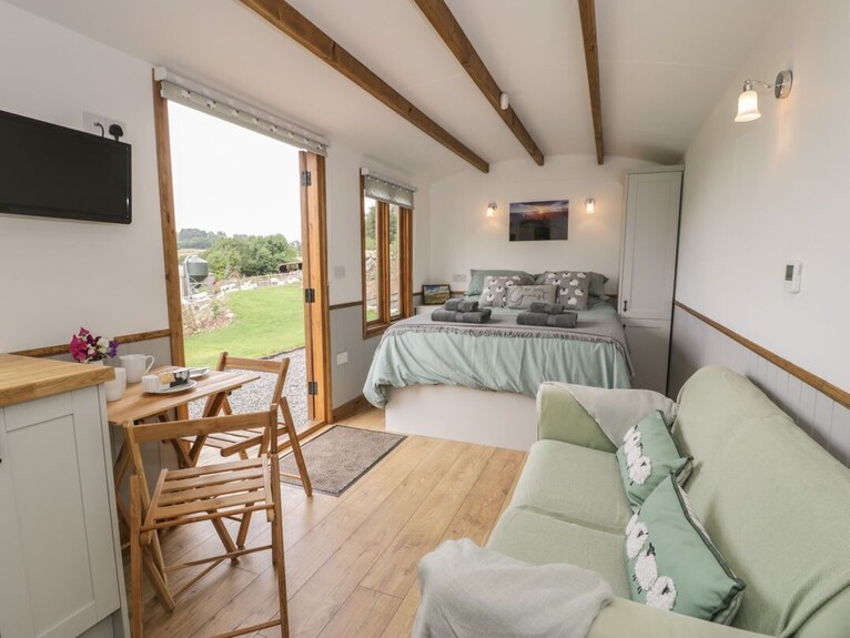 Tan Y Castell Shepherds Hut,. - Llangollen
