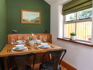 Dining - Nell's Cottage near Rillington (Malton)