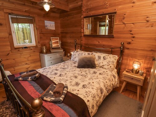 Aurora Skies, Cresswell