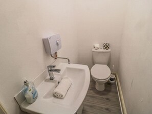 Shower - The Haven, in North Sunderland (Seahouses)