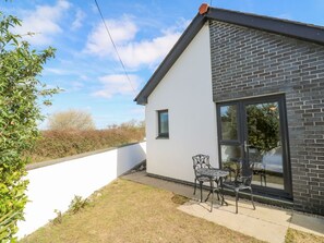 Outdoor dining - Kensa, St Day, Cornwall (Redruth)