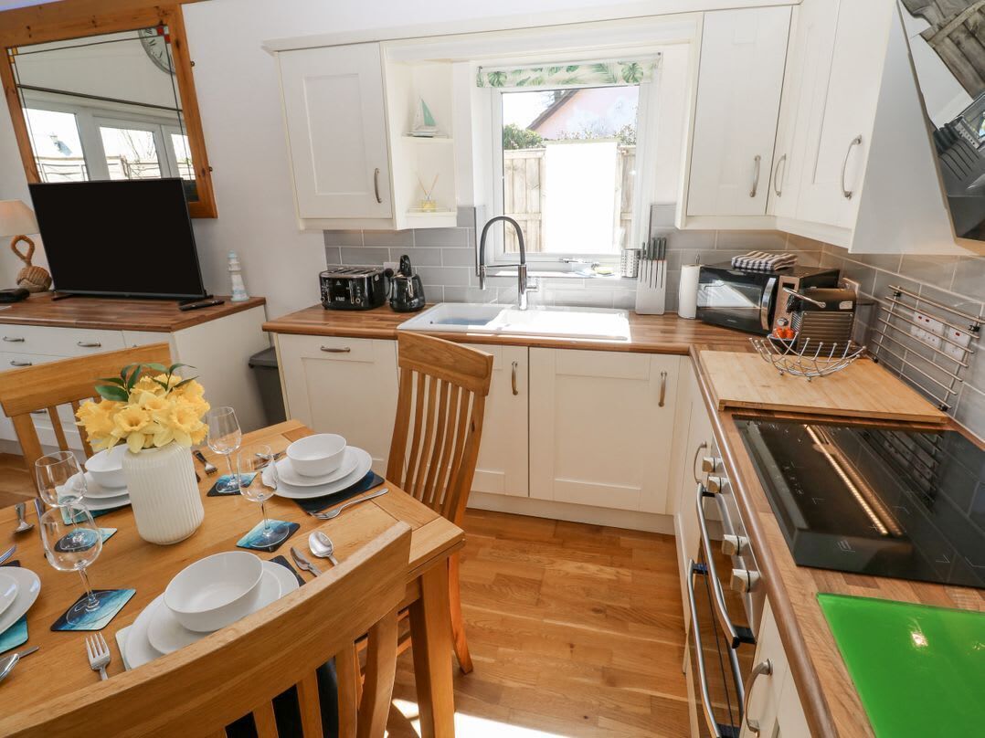 Dishwasher, high chair
