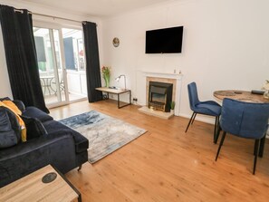 Living area - 50A Lloyd Street West, Llandudno, Wales (Llandudno)