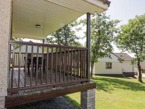 Terrace/patio - Brunston Castle Lodge, Dailly (Girvan)