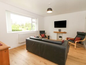 Living area - Belle Vue in Mow Cop, Cheshire (Stoke-on-Trent)