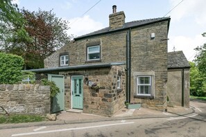 Exterior - St. John's Cottage, Penistone (penistone)