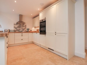 Dishwasher, high chair - Vine Cottage, Pilling (Preston)