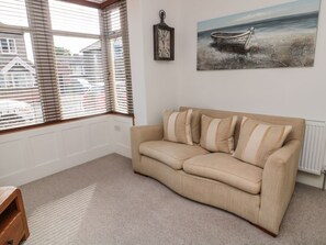 Living area - 18 Acklington Road is in Amble (Morpeth)