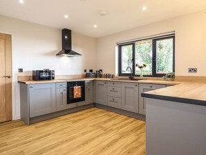 Private kitchen - Mynydd Y Glyn Lodge, in Powys. (Llanfyllin)