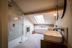 Shower - The Brew House near Harroagate (Harrogate)