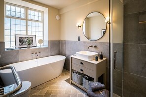 Shower - The Brew House near Harroagate (Harrogate)