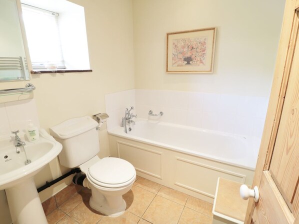 Shower - HENHOUSE COTTAGE, open-plan, Gillamoor (York)