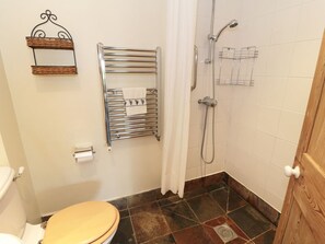 Shower - HENHOUSE COTTAGE, open-plan, Gillamoor (York)