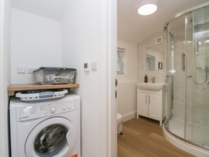 Shower - Dalegarth Hall Farm Cottage 2. (Holmrook)