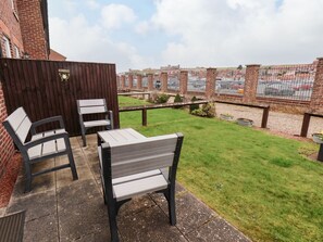 Terrace/patio - Porters Rest, Whitby (Whitby)