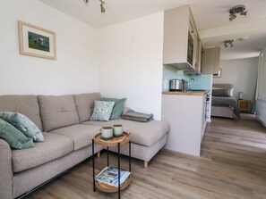 Living area - Charming The Cabin Retreat in Swanage (Swanage)