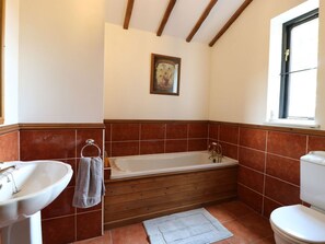 Shower - Lakeside Barn, Aylsham (North Walsham)