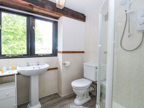 Shower - Lakeside Barn, Aylsham (North Walsham)