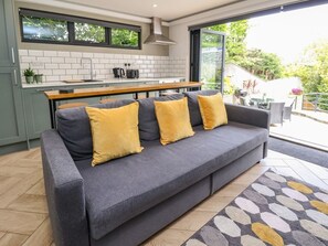 Living area - The Nest: Serene Retreat in Prestatyn (Prestatyn)