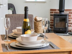 Dining - Ashtree Cottage, in Ottringham (Hull)
