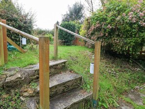 Property grounds - Half Pint Cottage, Beaminster. (Beaminster)